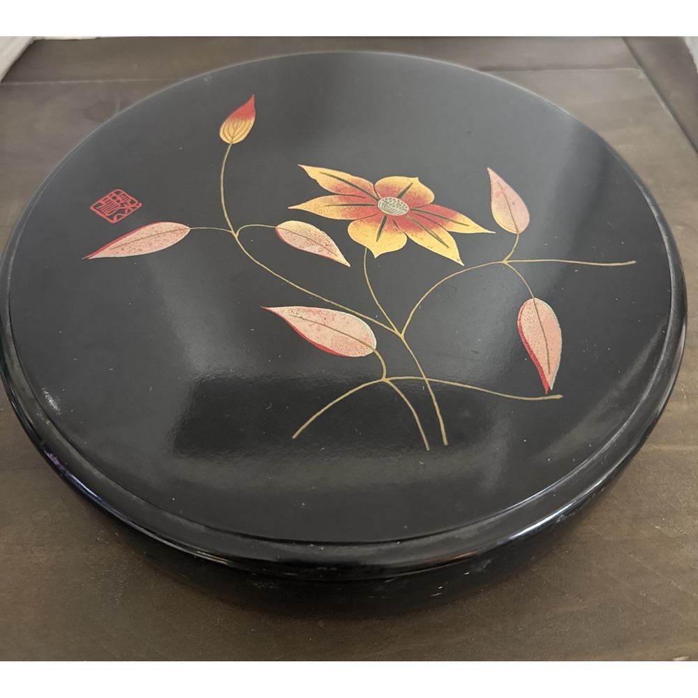 Vtg Japanese Lacquerware Black Covered‎ Dish Floral design red&white Flowers Red
